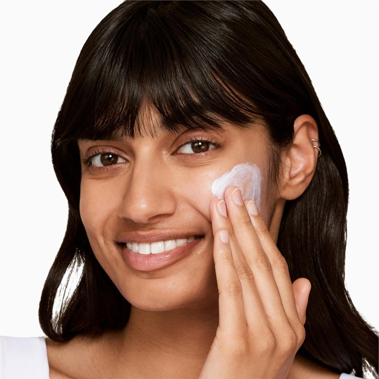 فلوئید ضد آفتاب مینرال spf 50 کلینیک حجم ۳۰ میل